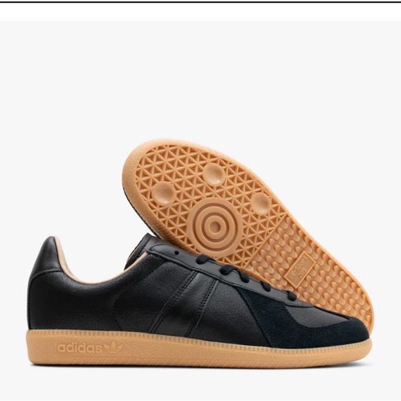 adidas Shoes - Adidas Army Lux sneakers
Men’s 7 = woman’s 8.5 ( TTS)